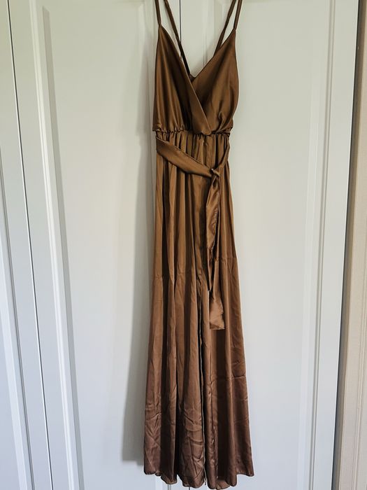 Rochie lunga , eleganta masura S/ M, noua cu cordon inntalie din satin