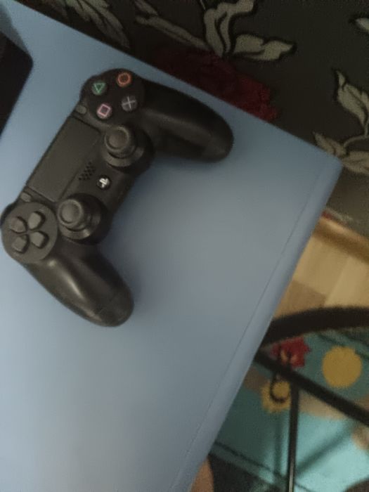 Vand PS 4 Slim 850 gb