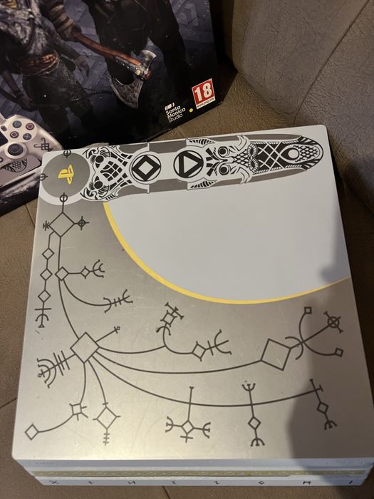 Playstation 4 Pro God of War Limited Edition 1TB