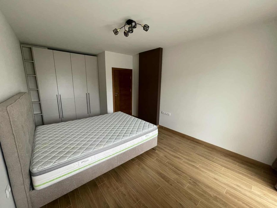 Тристаен апартамент в района на Център!