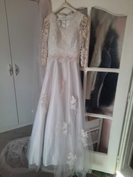 Rochie mireasa purtata o data