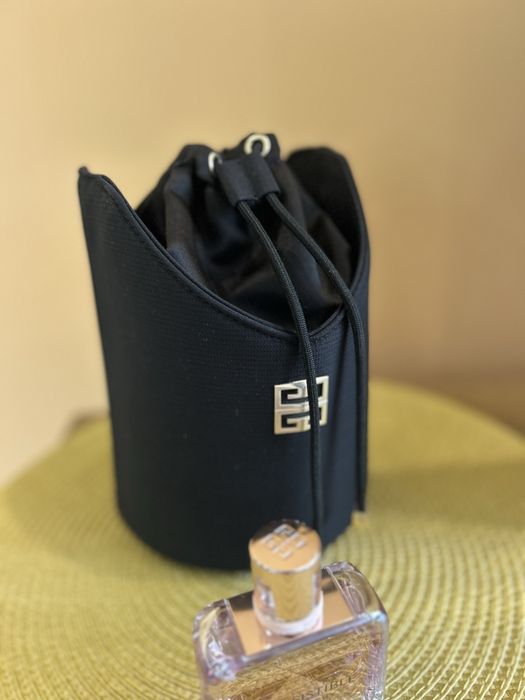 Givenchy nectar с козметична чанта