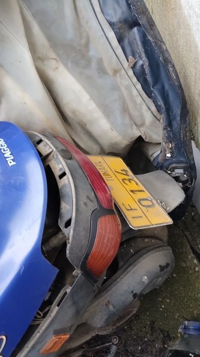 Vând 2 scutere Piaggio zip