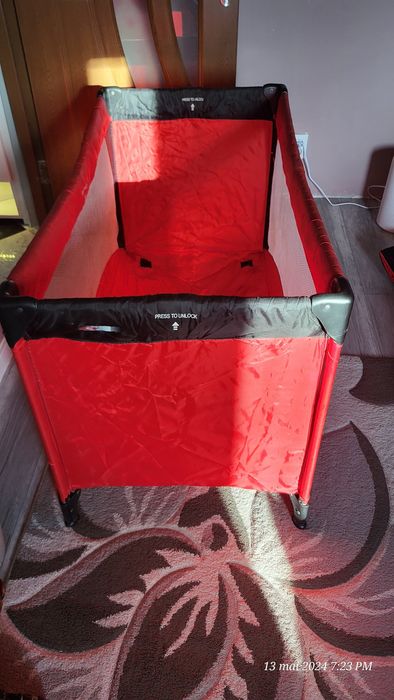 Vând patut bebe pliabil pentru transport cu saltea