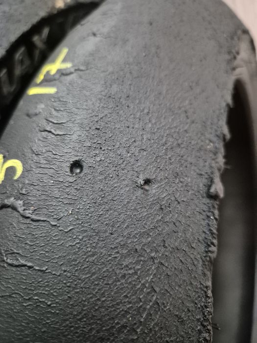Set anvelope moto 120 605 17 cu 200 660 17 Bridgestone V02 dot 2024