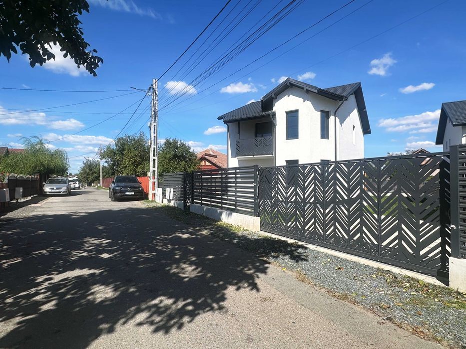 Casă Mărăcineni/ Gaz-Electric/Trifazic-Apa-Canal-Asfalt-Acte pregătite