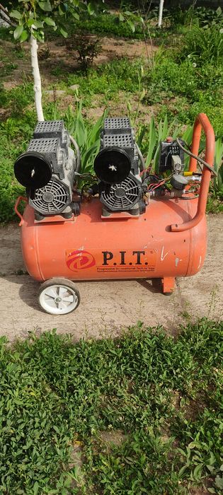 Компрессор без масленный