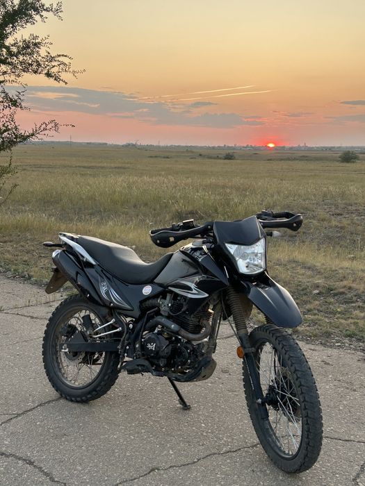 Продам мотоцикл ЗИД 250 кубов