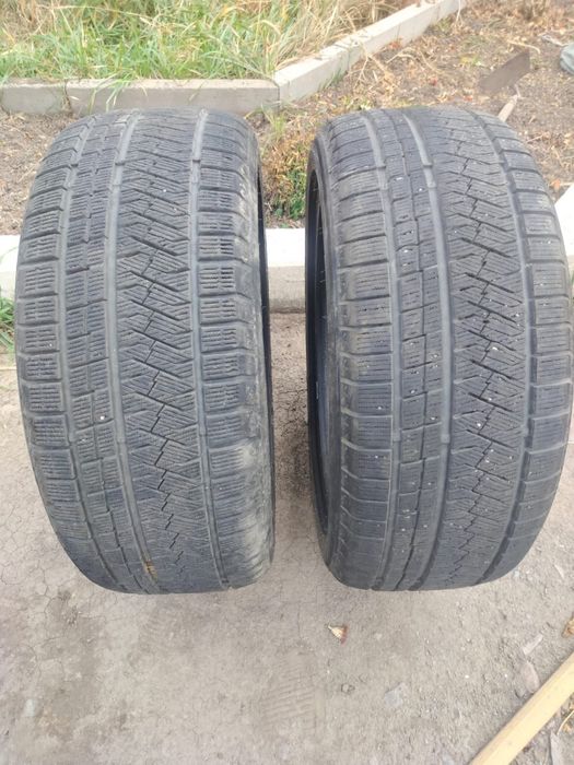 225/45/18 зимний 2 штук