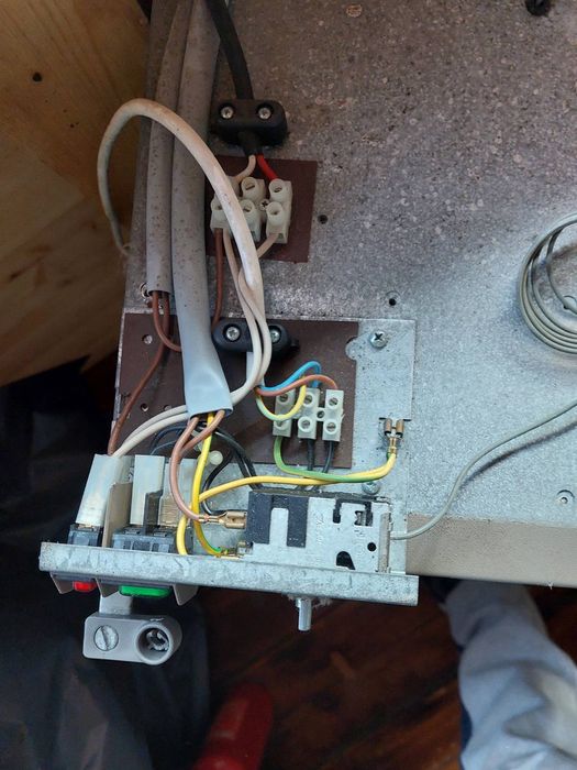 Хладилник за каравана - газов ( 12V - 220V)