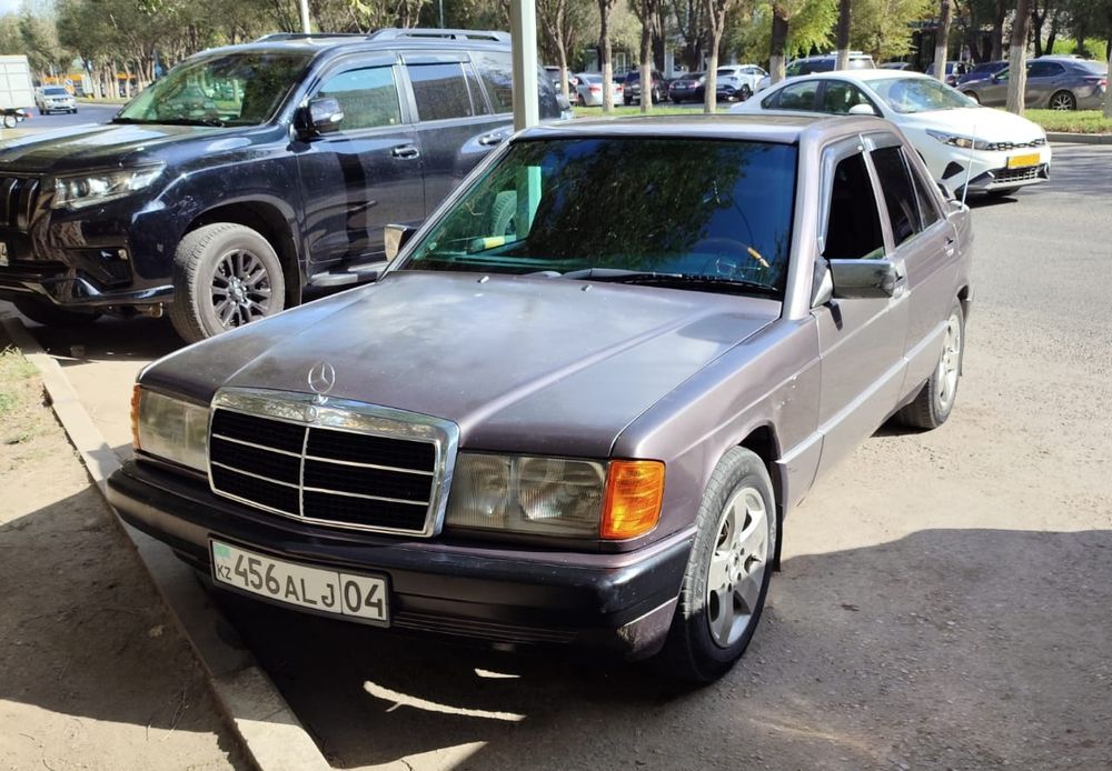 Продам Мерседес 190.