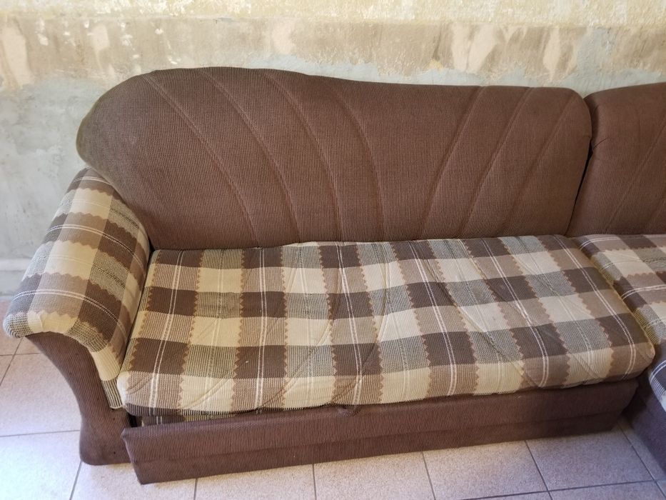 Продавам ъглов Диван.