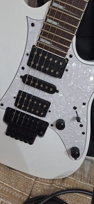 Chitară electrică Ibanez set complet (chitară+husă+amp+cablu+strap)