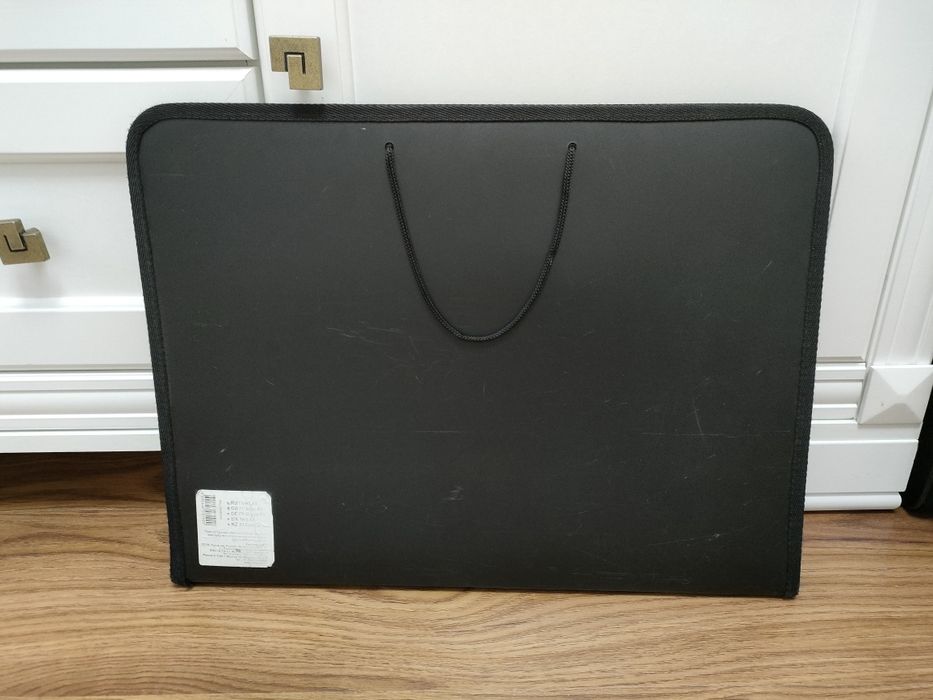 Продам папку А3.