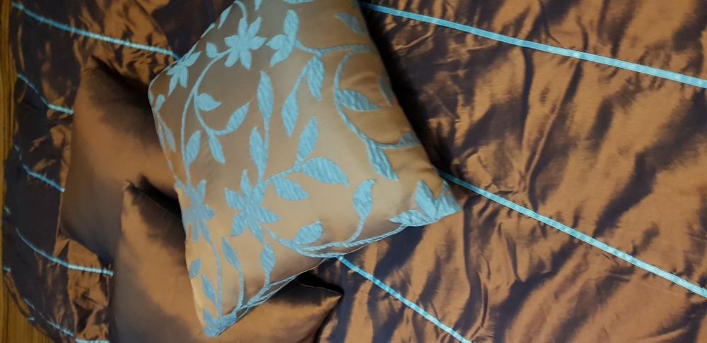 Комплект за спалня