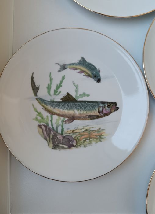 Винтидж порцеланови чинии с рибки, отлично състояние