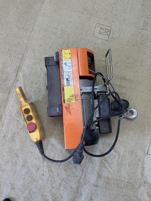 palan electric cu cablu , troliu , model HGS-B250-12    250/500 kg