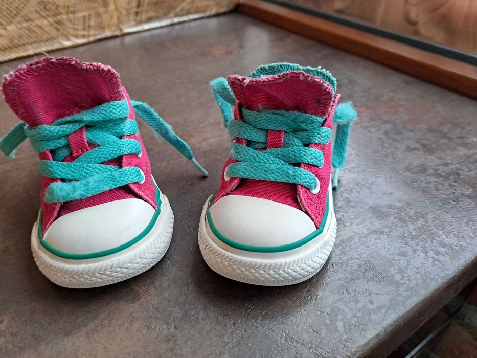 детски кецове,бебешки спортни обувки,гуменки маратонки Converse,ном.21