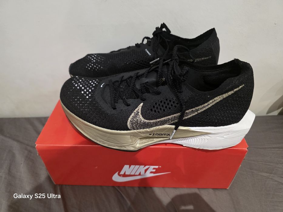 Nike Vaporfly3 flyknit zoomx размер 44 обувки за бягане