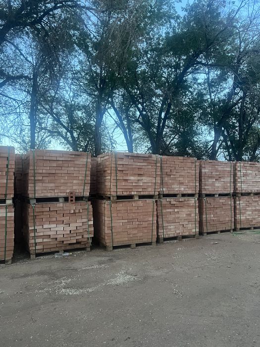 Жженый керамический кирпич