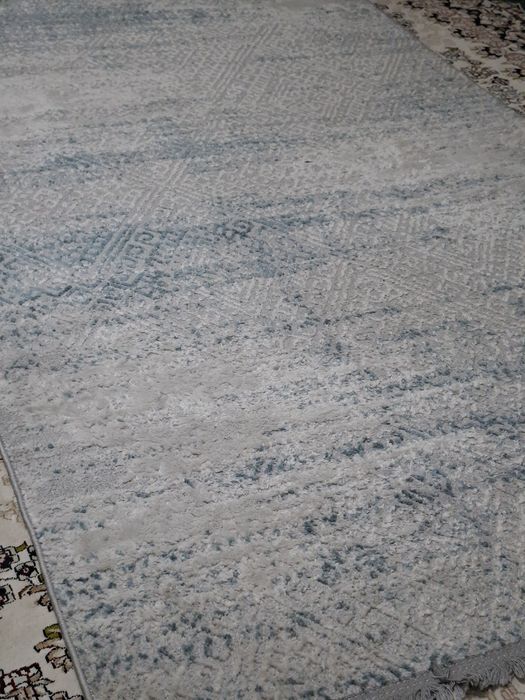 Ковёр   8000  тг