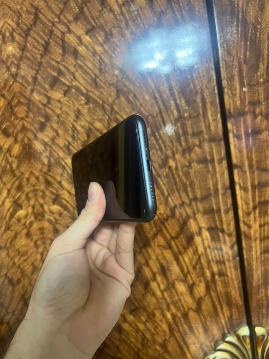 Продам IPhone 11 128gb
