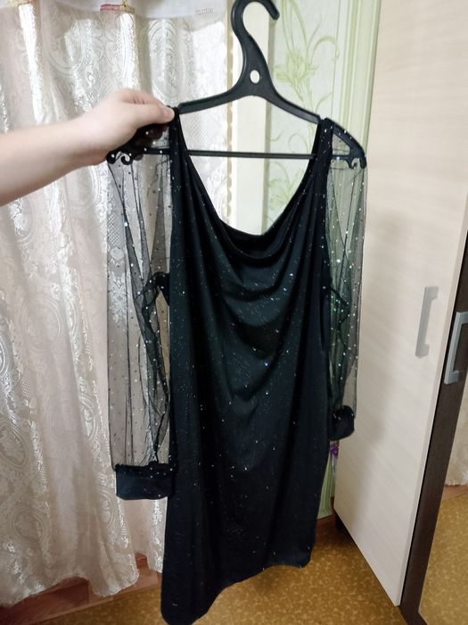 Продам платья: короткое 2000тг., длинное 3000 тг .