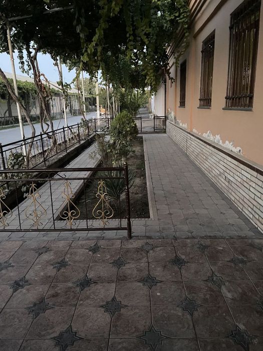 Uy sotiladi hama Sharoyiti  bor srochna  sotiladi