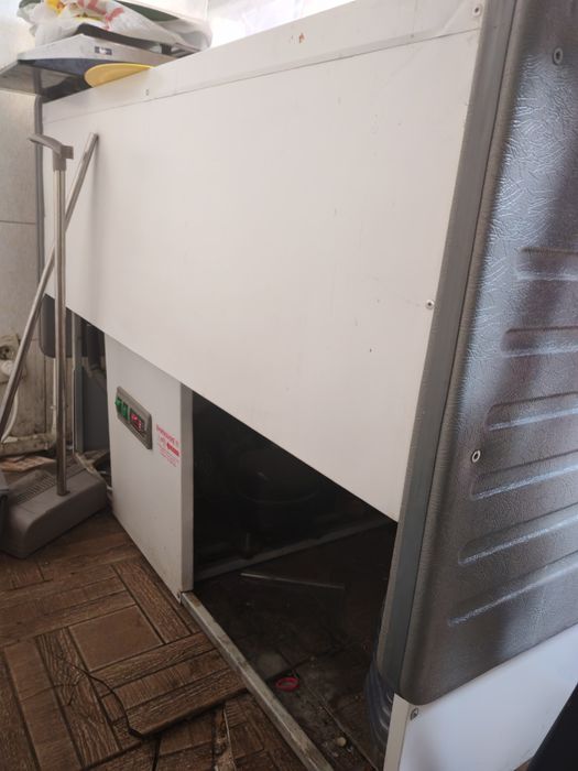 Продам холодильник