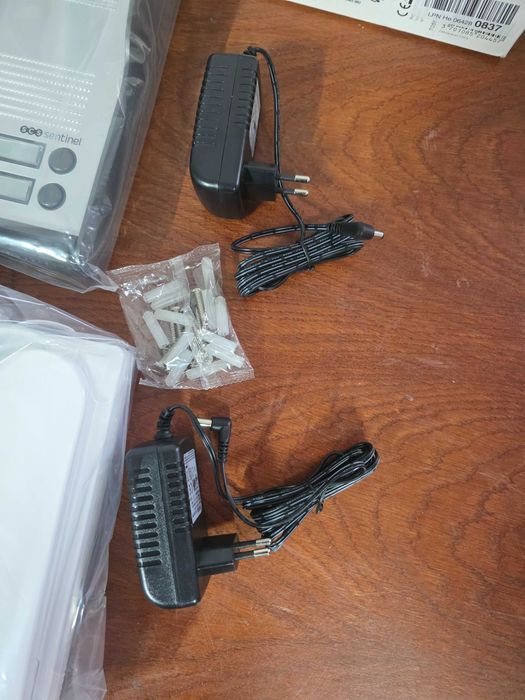 2 x SCS Sentinel, PAF0007, Interfon audio cu fir cu 2 receptoare de interior