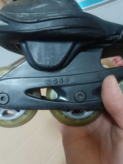 Vand patine cu rotile reglabile marime 34-37