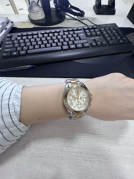 Часы от Michael Kors