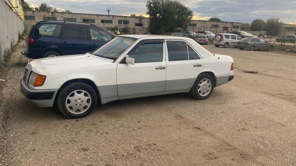 Продам мерседес 124 2.3 бензин