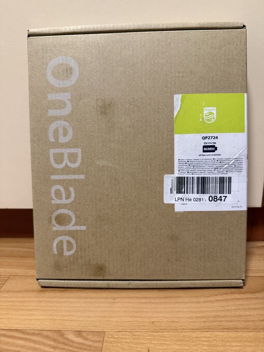 Продавам Philips One Blade QP2724