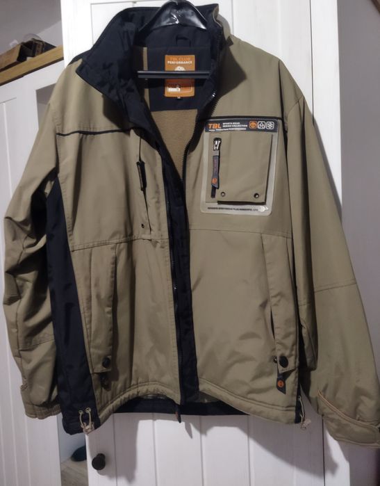 Зимно мъжко яке, размер M.