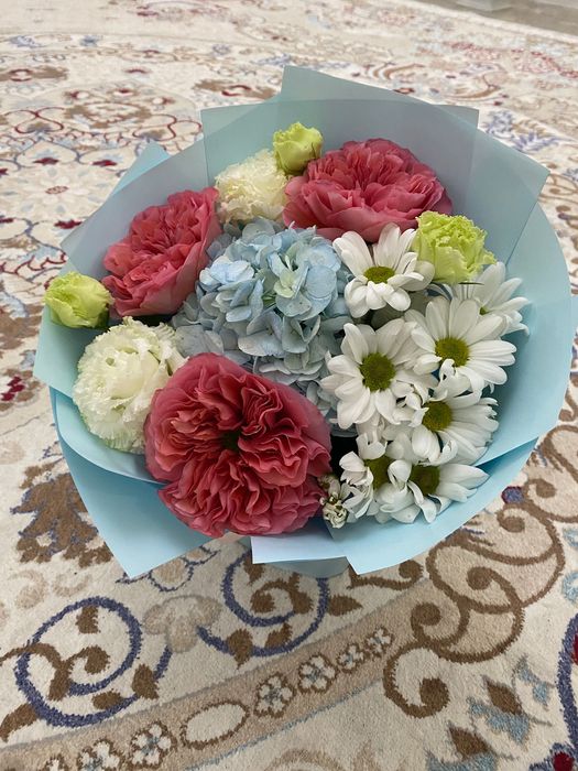 бүгін алынған гүлдер