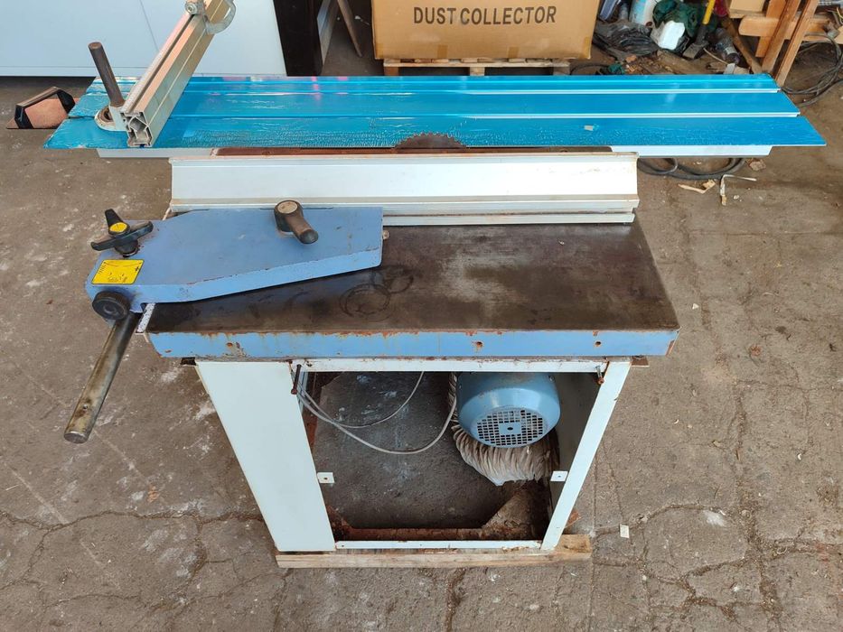 циркуляр за масив с чисто нова карета 1600мм.мотор 4 kw.без подрезвач