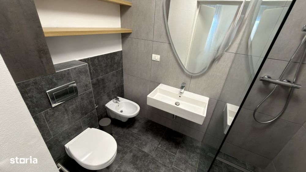 Apartament 3 camere, 2 bai, 57 mp, mobilat, parcare, zona Centru Vechi
