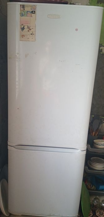 Продам срочно холодильник