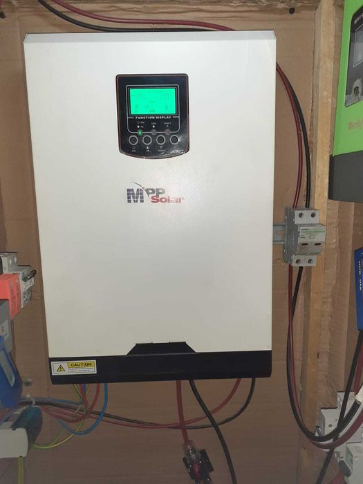 Invertor MPP Solar 24V