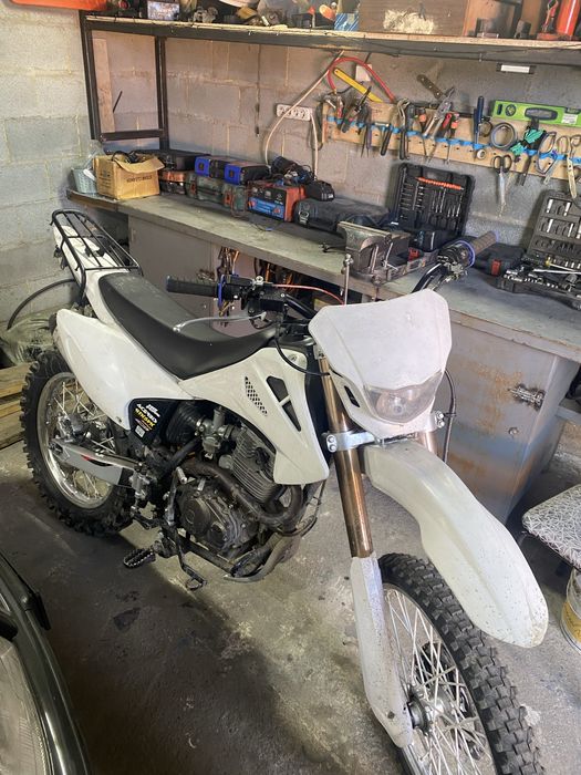 Срочно продам эндуро 06