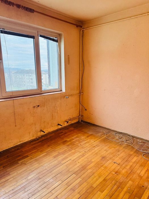 Vând apartament 2 camere, 35 mp – etaj 4 – Brad