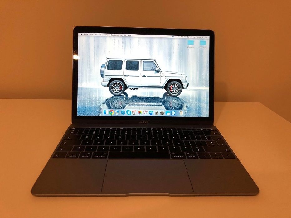 Apple Mac Book Space Grey