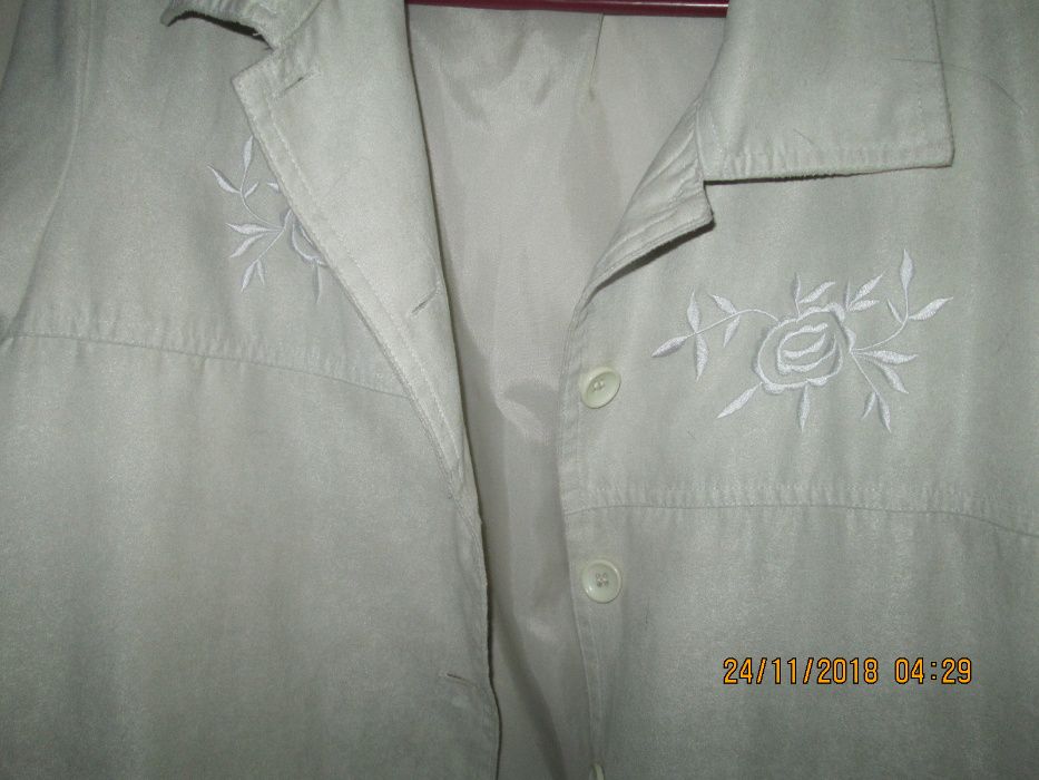 Jacheta dama, imitatie piele caprioara, captusita, alba, mar 44 (L)