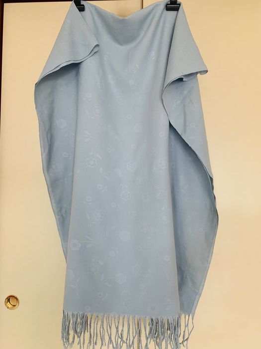 Красиви дамски шалове