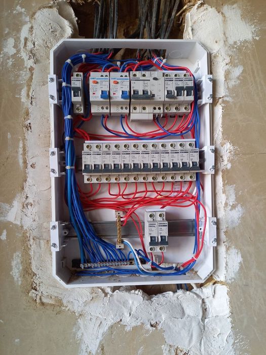 Сантехник и электрик