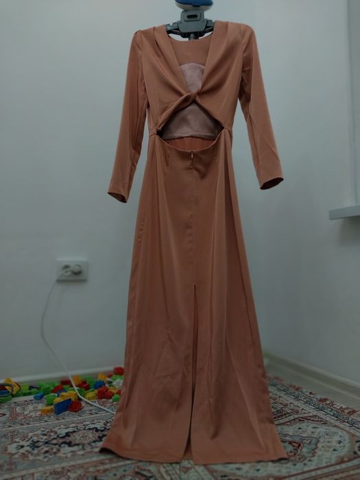 Вечерние платье новые