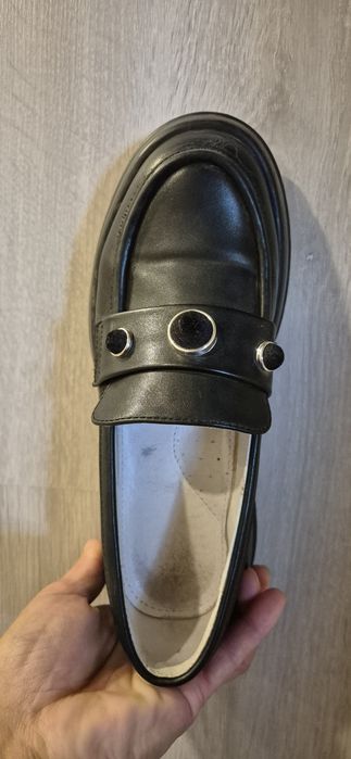Лоферы школьные продам