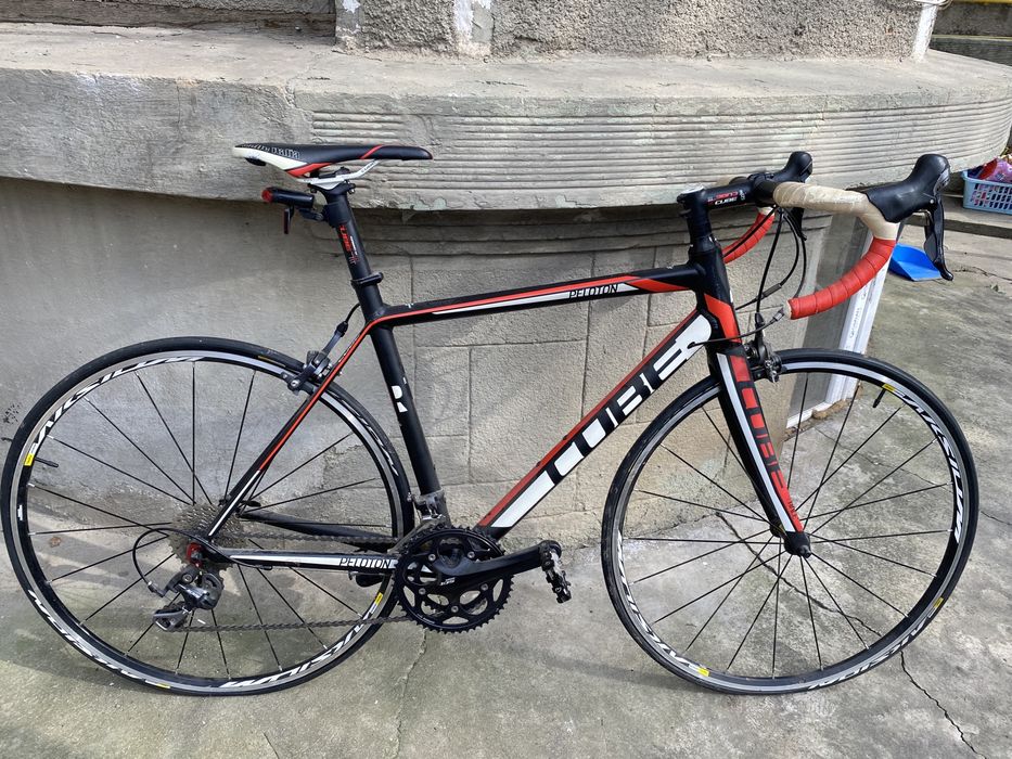 Bicicletă cursieră Cube Peloton