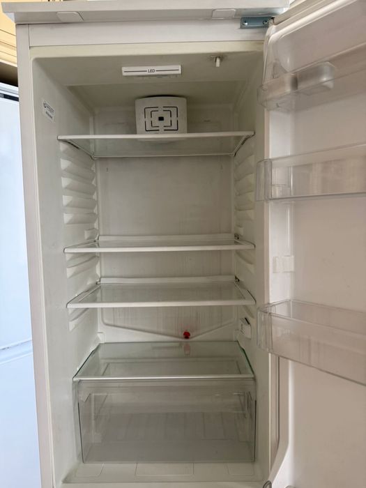 Продам бу холодильник Whirlpool